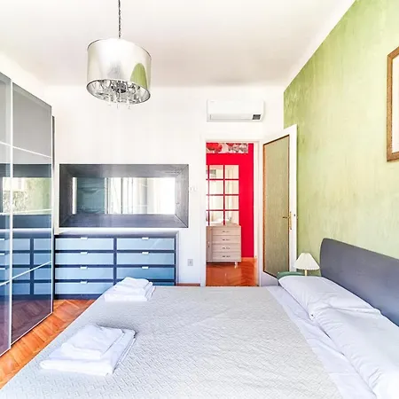 Jj's Place * 的里雅斯特